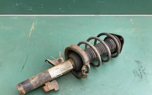Volvo V50 Front shock absorber/damper 31277589