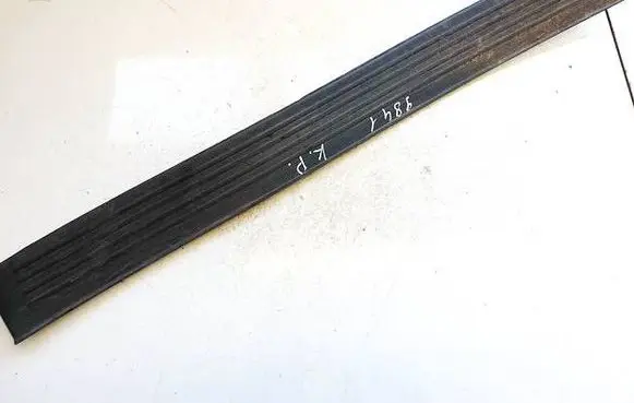 Toyota Avensis T220 Front sill trim cover 67912