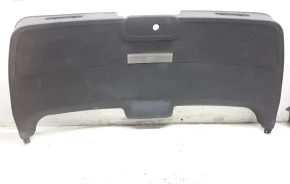 Chrysler Pacifica Tailgate/boot lid cover trim 