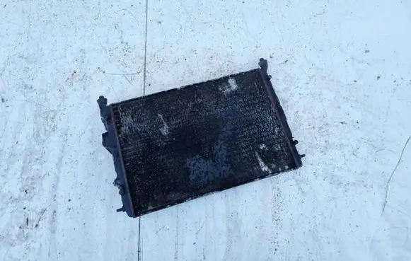 Renault Megane I Coolant radiator 7700425842 863322Z