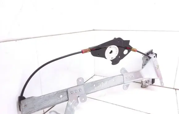 Ford Fusion Front window lifting mechanism without motor 2N11N23200