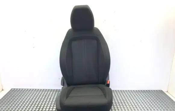 Fiat Tipo Front passenger seat 