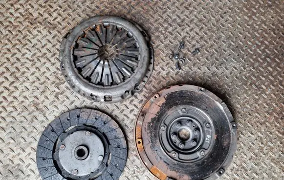 Ford Focus Clutch set kit CM5G6477DD CM5G7550LA CM5G7563BE