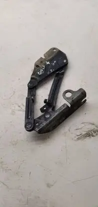 Engine bonnet/hood hinges