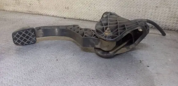 Volkswagen Golf Plus Clutch pedal 1K1721059BE