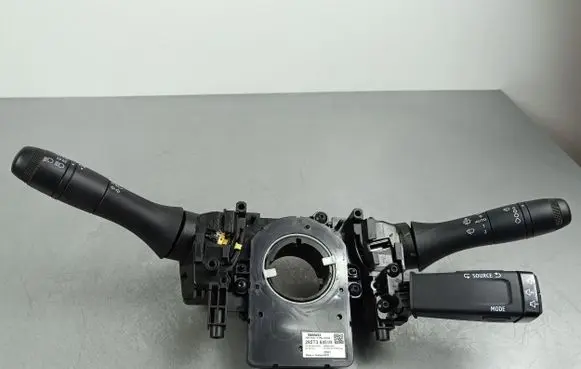 Renault Arkana Wiper control stalk 285T36451R