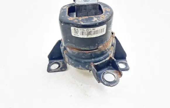 Ford Fusion II Engine mount bracket DG936F012AD 200724 13255