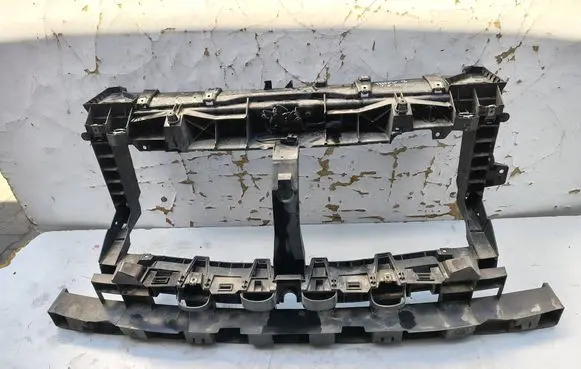 Renault Trafic III (X82) Radiator support slam panel 