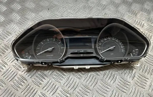 Peugeot 2008 I Speedometer (instrument cluster) 9825986180