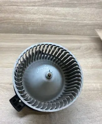 Mazda 2 Heater fan/blower 8940000232