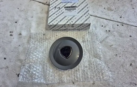 Lancia Ypsilon R12 wheel hub/cap/trim 51839332