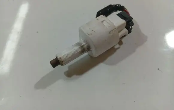 Brake pedal sensor switch
