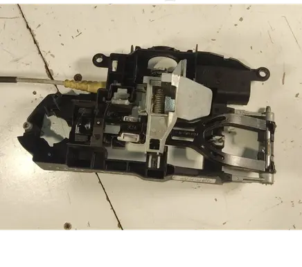 Front door exterior handle/bracket