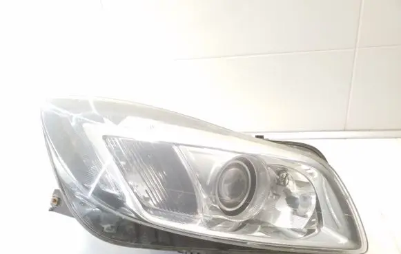 Opel Insignia A Headlight/headlamp 13226793