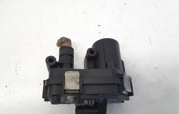 Opel Insignia A Intake manifold valve actuator/motor 7RF1KDI6J nr9351