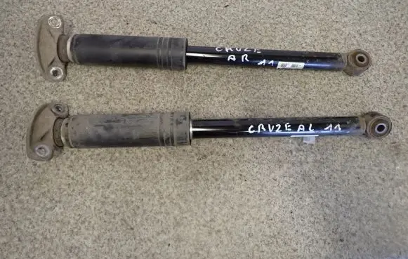 Chevrolet Cruze Front shock absorber with coil spring