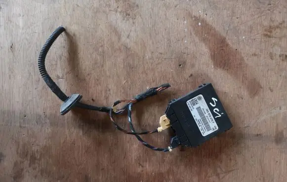 Volkswagen Scirocco Parking PDC control unit/module 1K0919475F