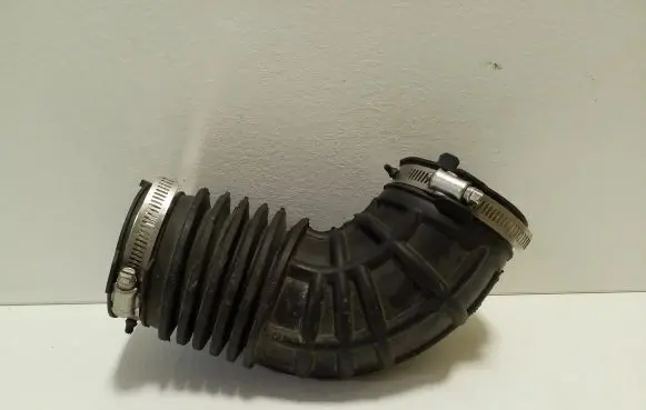 Nissan Qashqai J12 Turbo air intake inlet pipe/hose