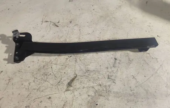 Subaru Legacy Rear door windshield rail 21rf
