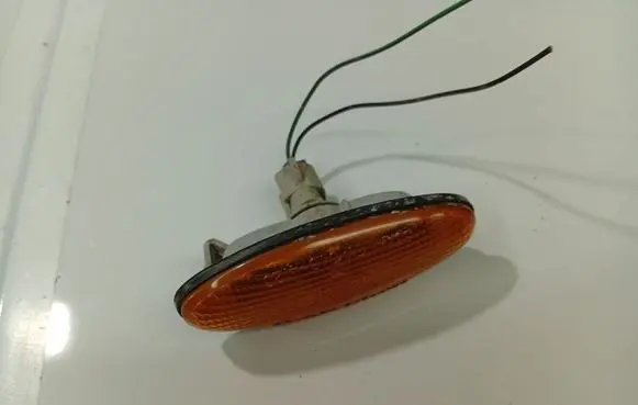 Mazda Premacy Front fender indicator light 
