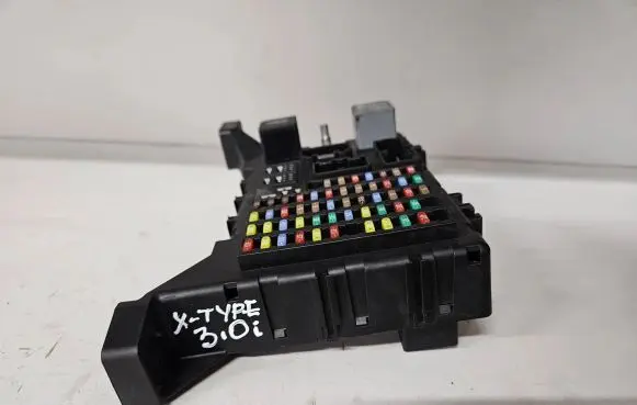 Jaguar X-Type Fuse box set 4X4314A073AE 518904206