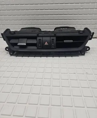 Toyota RAV 4 (XA50) Dash center air vent grill 4556532190 4556442190