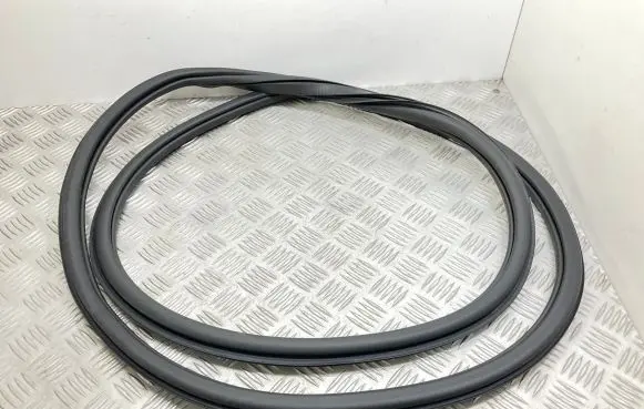 Audi Q2 - Front door rubber seal 81A831721B