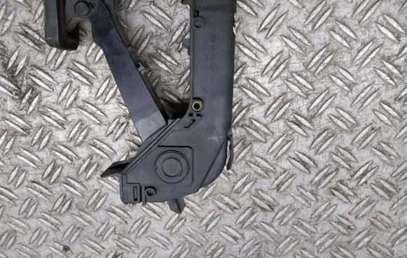 Mercedes-Benz S W220 Accelerator throttle pedal