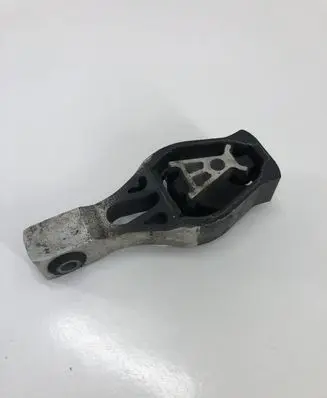 Peugeot 308 Engine mount bracket 9805734780