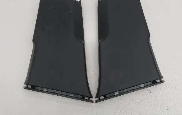 Skoda Octavia Mk4 (B) pillar trim (bottom) 5E3867281 5E3867282