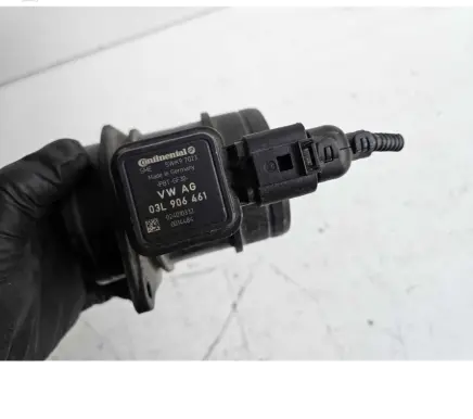 Volkswagen Golf V Mass air flow meter 03L906461