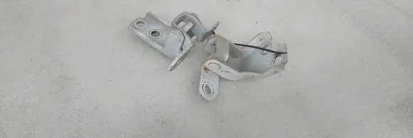 Suzuki Vitara (LY) Front door hinge set 