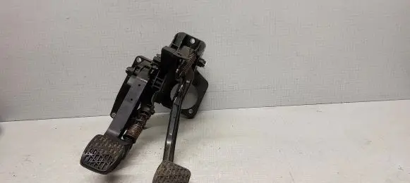 Mercedes-Benz A W169 Pedal assembly A1692900801 4010040B