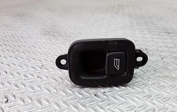 Volvo V50 Electric window control switch 30774163