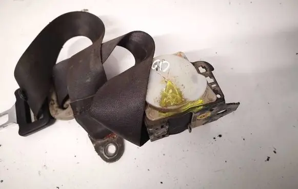 Suzuki Grand Vitara II Rear seatbelt 134497
