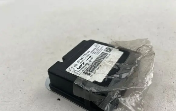 Peugeot 3008 I Airbag control unit/module 9666775480 0285010704 YBSN0021184