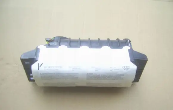 Audi TT Mk1 Passenger airbag 8J0880202B
