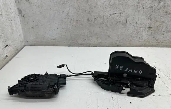 BMW 7 F01 F02 F03 F04 Rear door lock 7185687 A053702