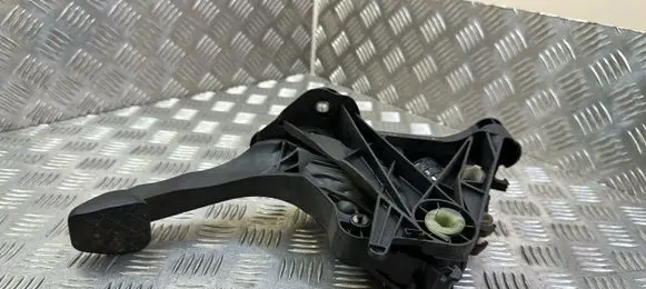 Skoda Octavia Mk3 (5E) Clutch pedal 5Q2721059FT