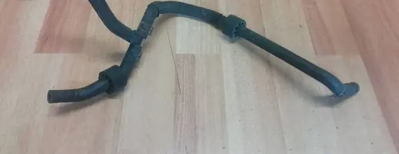 Engine coolant pipe/hose