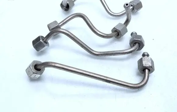 Chevrolet Captiva Fuel injector supply line/pipe 