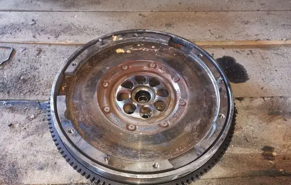 Subaru Forester SH Dual mass flywheel 000399
