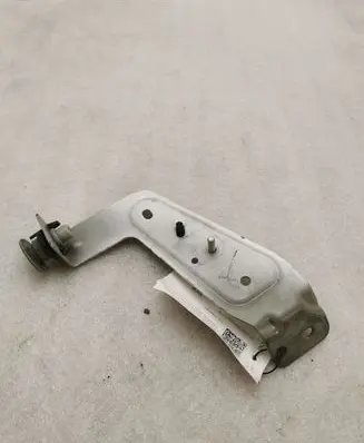 Volvo XC90 Headlight/headlamp mounting bracket