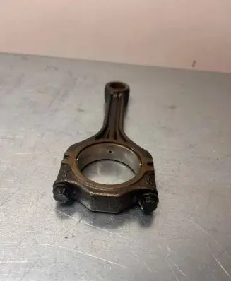 Volkswagen Polo Connecting rod/conrod 
