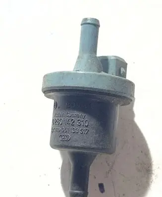 Volkswagen Polo III 6N 6N2 6NF Valve vacuum 0280142310 051133517
