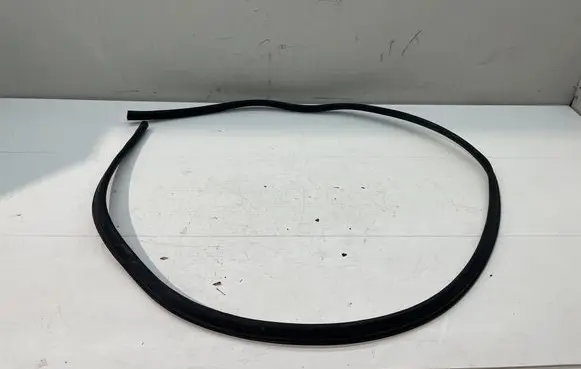 Mercedes-Benz S W221 Engine compartment rubber A2216280598