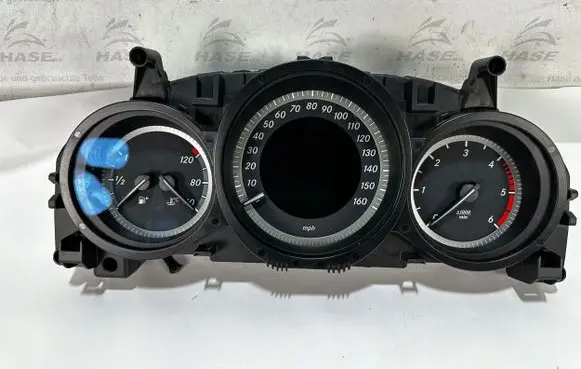 Mercedes-Benz C W204 Speedometer (instrument cluster) A2049005713