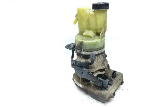 Nissan NV400 Power steering pump 491103543R A0047921B