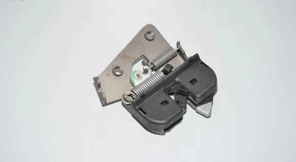 BMW 5 F10 F11 Seat back rest lock catch 7112864 52207112864