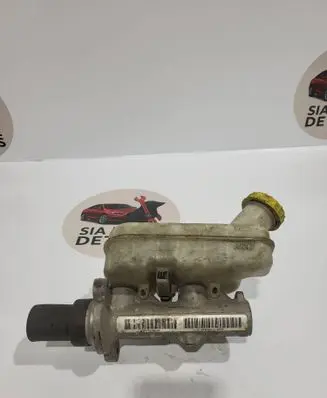 Chrysler Voyager Master brake cylinder P04721154aa